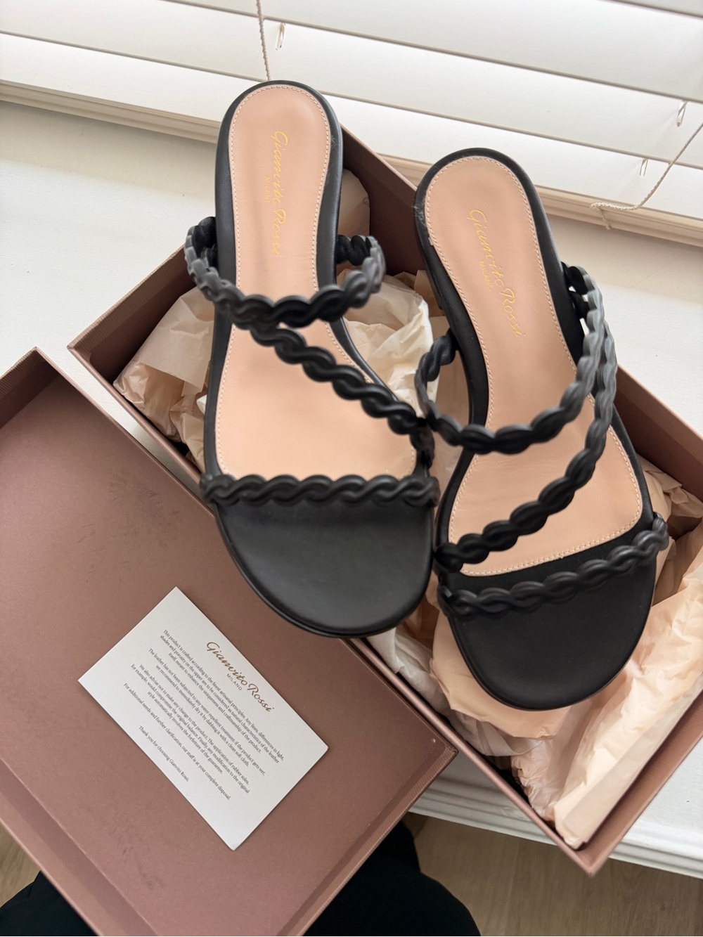 Gianvito Rossi Black Three-Strap Wavy Slide Sandals